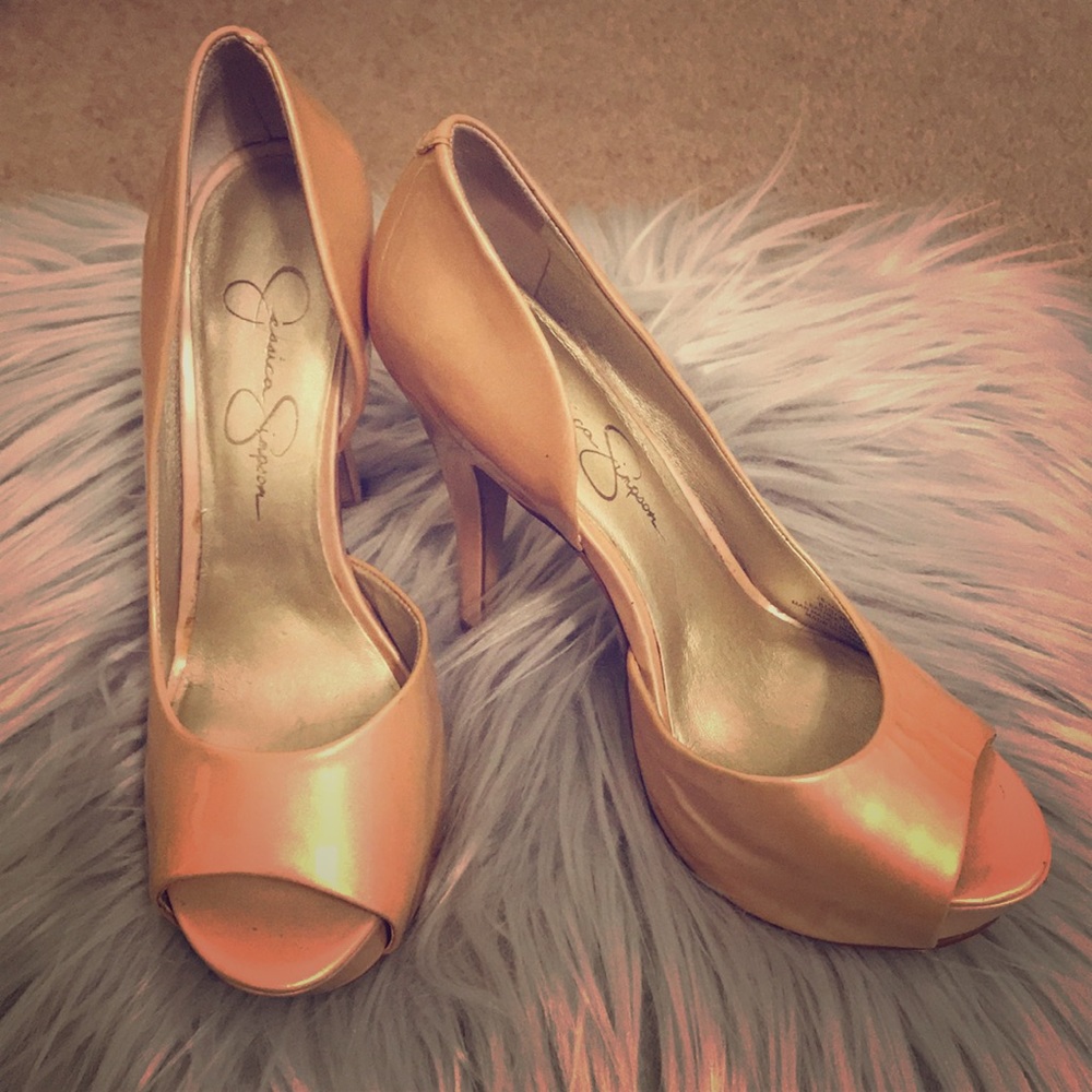 Champagne Jessica Simpson pumps